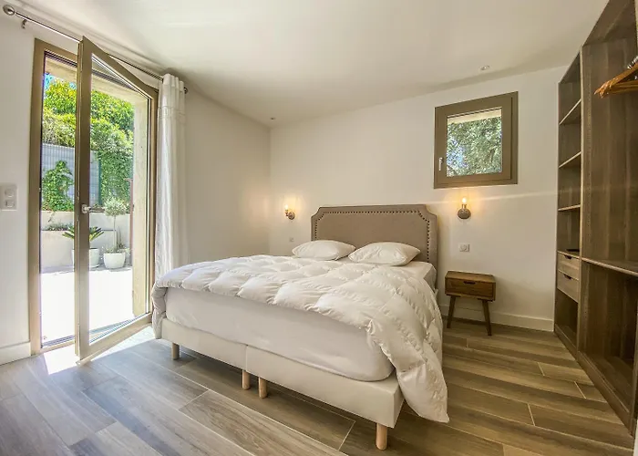 Villa New Sea View - 10 People With Pool *